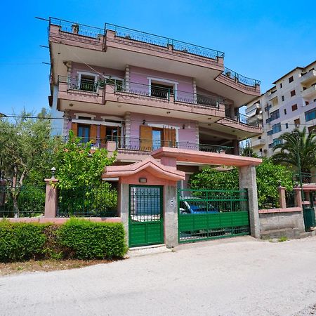 The View Rooms And Terrace Αργυρόκαστρο Εξωτερικό φωτογραφία